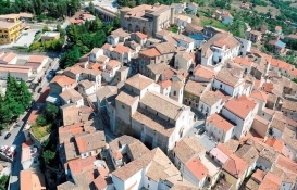 İtalya Biccari kasabasındaki 100 ev 1 euroya satışa çıktı!