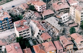 Depremde İstanbul’un yüzde 70’i yıkılır!