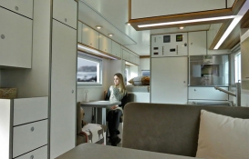 Zırhlı kamyonu lüks eve çevirdiler!