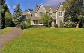 Bu kasabadaki evlerin metrekaresi tam 25 bin dolar!