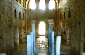 Antalya'daki Noel Baba Kilisesi'nin çatısı çürüdü! 