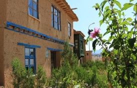 Sonsuz Şükran köyünün kerpiç evleri betona alternatif oldu!