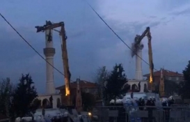 Üsküdar'da yapı kayıt belgesi verilen cami yıkıldı!