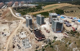 Hatay'da depremzedeler için inşa edilen kalıcı konutların 4 blokunun kaba inşaatı tamamlandı!