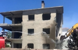 Van İpekyolu'nda metruk yapılar yıkılıyor!