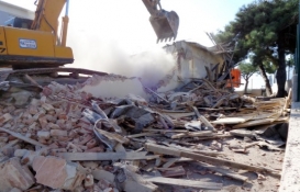 Osmangazi'deki metruk bina okul bahçesine dönüştürüldü!