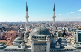 Taksim Camii'nde heyecanlandıran anlar! İnce işçiliğe geçildi!