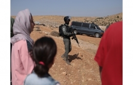 İsrail güçleri işgal altındaki Batı Şeria'da 3 aileyi evsiz bıraktı!