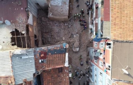 Beyoğlu’nda pazar sabahı depremi! Beyoğlu'nda dört katlı metruk binanın duvarı çöktü