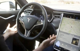 Tesla’nın başı elektrikli otomobille dertte! Karanlıkta iyi görmüyor mu?