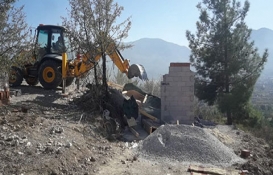 Pamukkale'de hazine arazisi üzerindeki binalar yıkıldı!