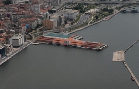 İzmir Karaburun'da depremde evi hasar gören ailelere kira yardımı yapılıyor!