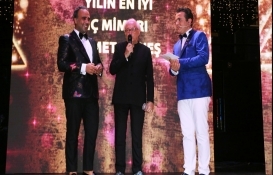 İç Mimar Ahmet Güneş'e 'En İyi İç Mimar' ödülü!