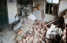 Manisa'da 305 bina ağır hasarlı!