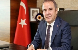 Muhittin Böcek'ten Konyaaltı Sahili açıklaması!