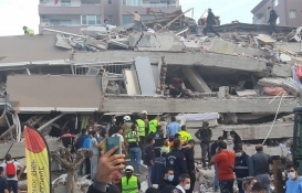 İzmir Bayraklı'da yıkılan binaların tamamı ruhsatlı!