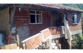 Şehit babasının harabe evini valilik sıfırdan yapacak!