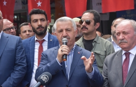 Biz ülkeyi kalkındırmaktan bahsediyoruz, onlar yıkmaktan!