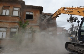 Çorum'daki metruk binalar yıkılıyor!