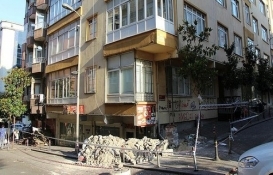 Güngören'deki riskli 5 katlı bina boşaltıldı!