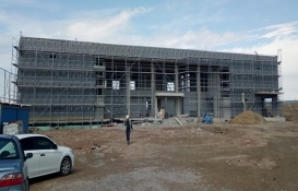 Dilovası Yüzme Havuzu’nun dış cephesi şekillendi!