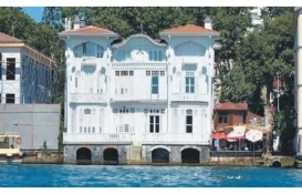 Tarihi yalıda komşu paniği!