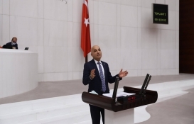 Bayraklı'da taşınmaz edinme yoluyla Türk vatandaşlığı kazanan kişiler mecliste!