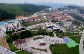 40 akademisyeni villa vaadiyle dolandırdılar!