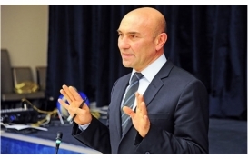 Tunç Soyer: Yıkılan ya da hasar alan binaların sıvalarında deniz kumu tespiti var!