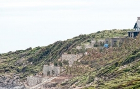 Riva'da kaçak yapılan duvar yıkıldı!