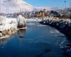 Ardahan'daki Kura Nehri dondu!