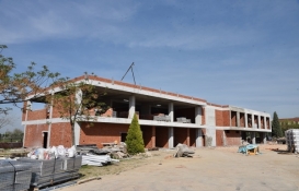 Fikri Bayrıl Spor Tesisleri’nin ek binasında sona gelindi!