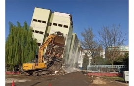 İnegöl Halil İnalcık Sosyal Bilimler Lisesi yıkıldı!