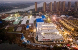 Çin'in koronavirüs için 10 günde inşa ettiği hastane açıldı!