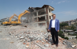 Gaziosmanpaşa Bağlarbaşı'nda 90 daireli 23 yapı yıkıldı!