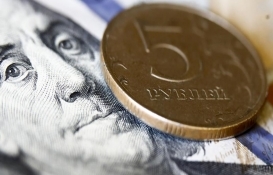 Rusya'da bir ilk yaşandı! Altın doları geçti!