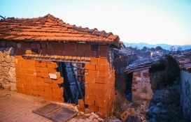  Manisa'da ki depremde 5 bina hasar aldı!