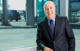 Sani Şener: Türkiye'de herkes, her işi yapıyor!