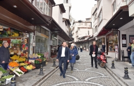 İzmit Bakırcılar Çarşısı'ndaki cephe iyileştirme çalışmaları tamamlandı!