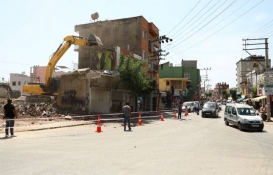 Mersin Rıfat Uslu'daki yıkımlar tamamlanıyor!