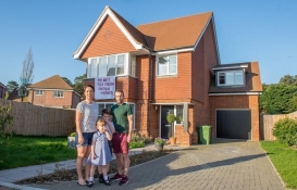 İngiltere'de 4 milyon TL'lik lüks evin sahiplerine kanalizasyon şoku!