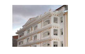 Malatya'daki altın kaplamalı apartman görenleri hayrete düşürüyor!