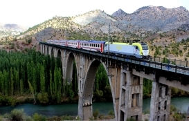 Çin Laos demiryolu hattı tünel