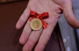 Altın tekrar atağa geçti! Gram altın 5 bin TL'ye koşuyor! 15 Eylül 2025 altın fiyatları!