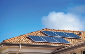 Çatıda ürettiği elektriği satanlara yüzde 5 stopaj!