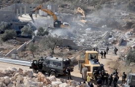 İsrail evlerini yıktığı Filistinlileri sığındıkları mağaralarda da rahatsız ediyor!