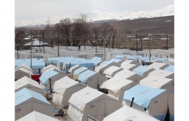 Van Başkale'de depremzedeler konteynerlere yerleştiriliyor!