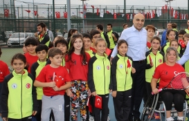 Bakırköyspor Vakfı binası arazisine 6 tenis kortu!