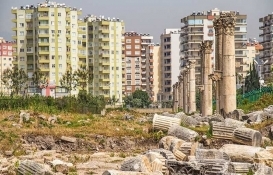 Mersin'de tarihi eserin dibine apartman diktiler! 
