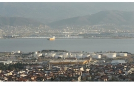 Kocaeli'de hasarlı binalar yıkılıyor!